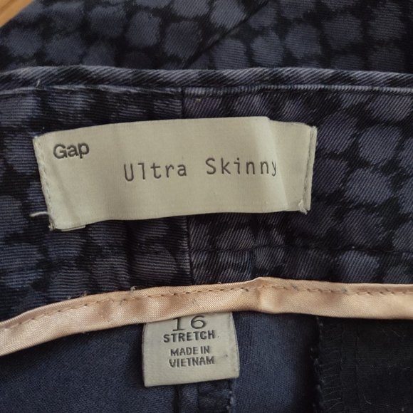 Purple/Black Cropped Ankle-Length Pants - Picture 3 of 4